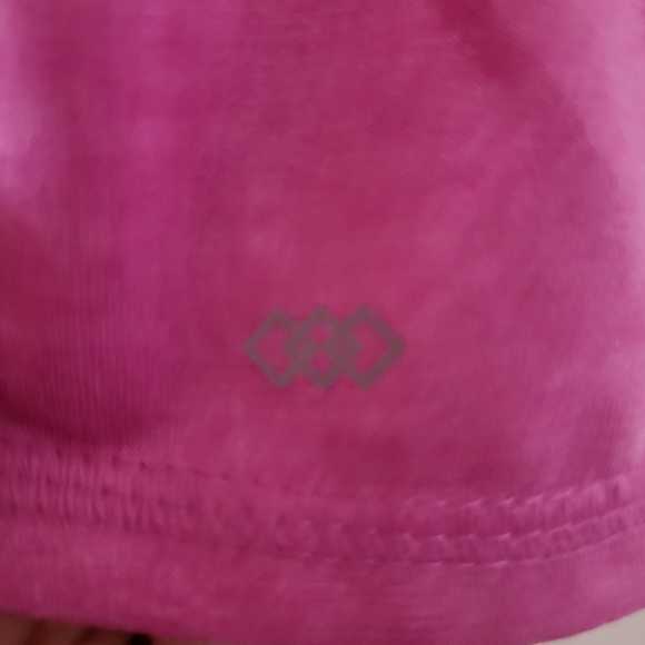 NWT Fuschia Pink Legend top Large - Picture 2 of 4